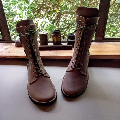 UK 6. FROND Boot. 4946