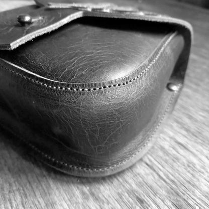 Hazel Pouch - no.5095