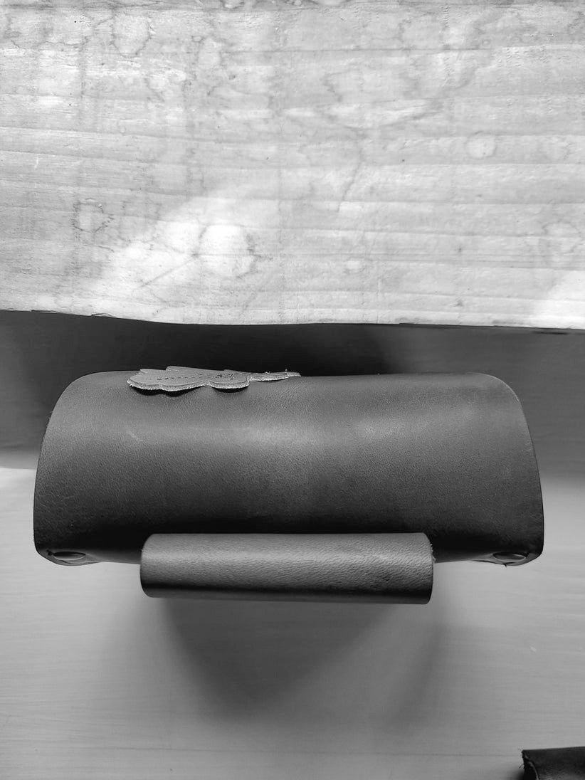 Hazel Pouch - no.5095