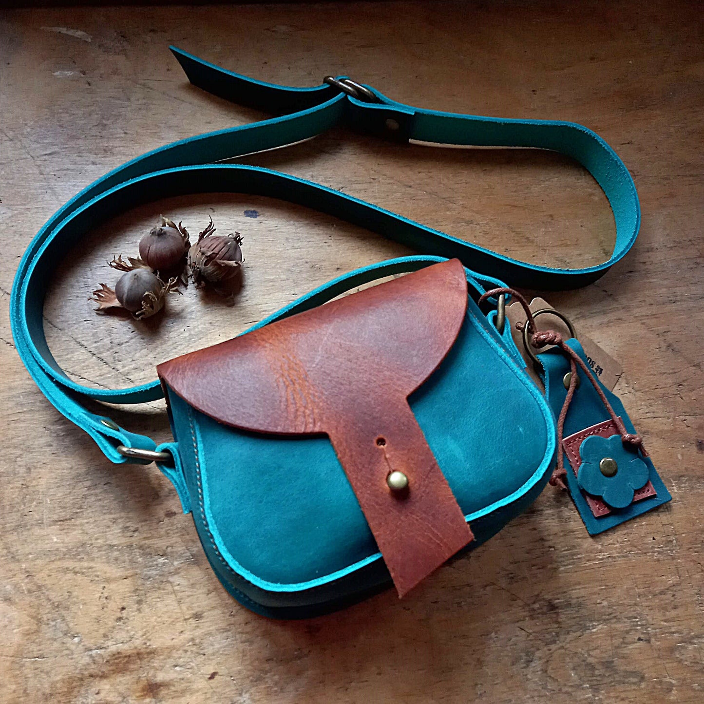 WARBLE. Mini Messenger Leather Bag. No 4631